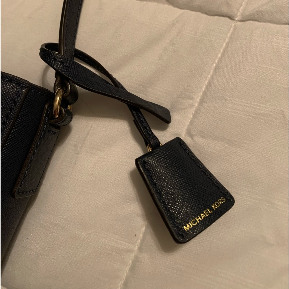 MICHAEL KORS INDIGO BLUE SAFFIANO LEATHER SHOULDER BAG - Picture 5 of 14